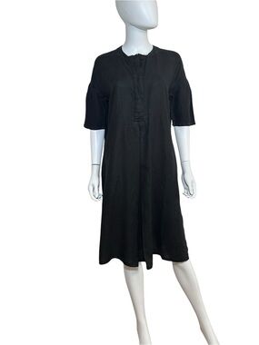 MaxMara -  Black Short-Sleeve Midi Dress - Minimal Silhouette